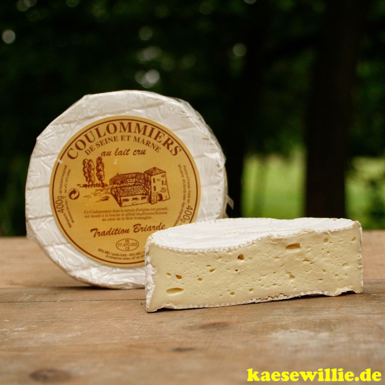 KäseWillie:Produktbild-Coulommiers-Frankreich-Weichkäse-Rohmilch
