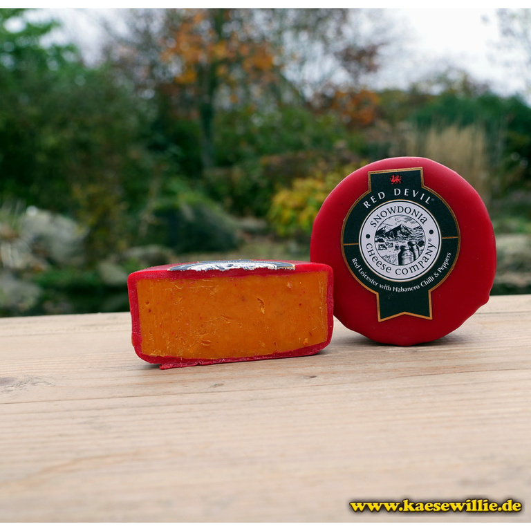 KäseWillie:Produktbild-Cheddar Red-Devil Snowdonia-UK