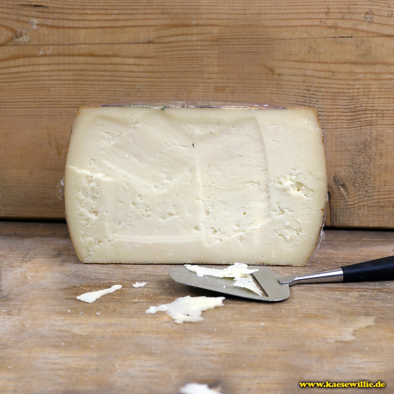 KseWillie:Produktbild-Pecorino Sardo-Hartkse-Italien